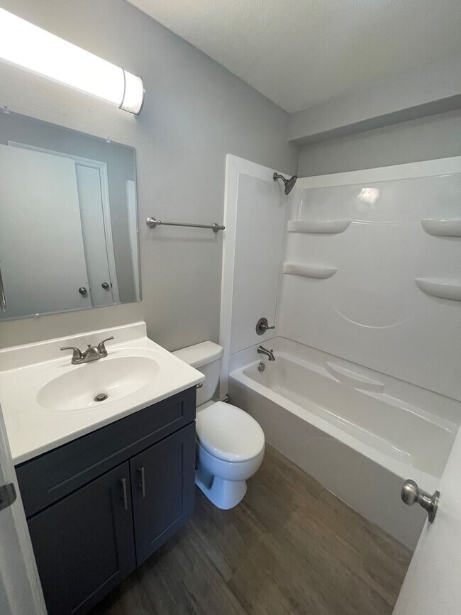 Interior Photo - 307 & 311 W. Birch