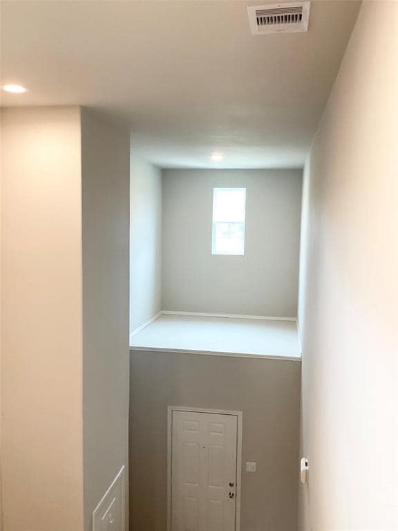 Building Photo - 9208 Wood Beach Way