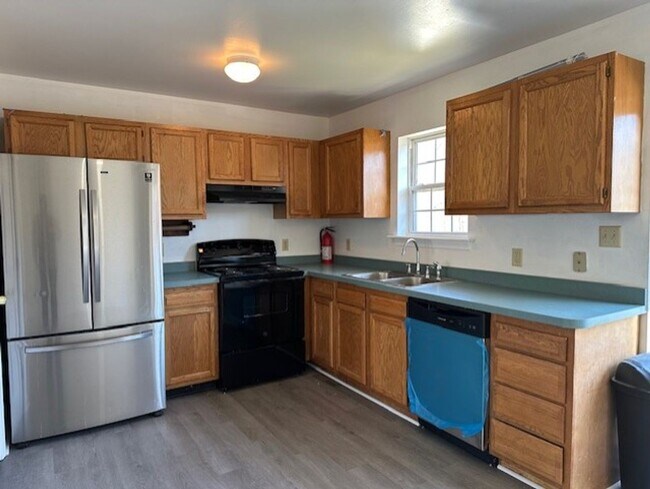 Building Photo - 26 Petersburg Ln