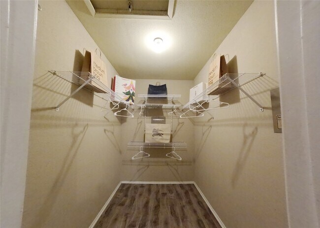 Building Photo - 1881 Bering Dr