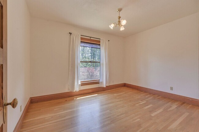 Building Photo - Historic Elegance Meets Modern Comfort – Beautifully Restored 1904 Victorian in the Heart of Fore...