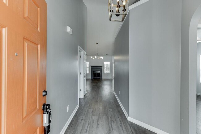 Building Photo - 2464 Laurelfield Dr