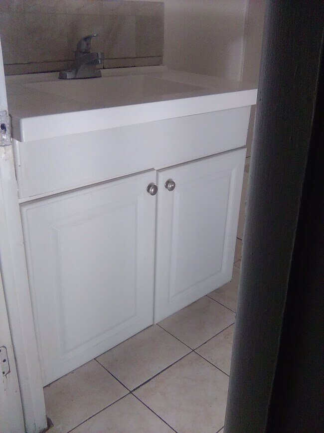 Building Photo - 2 bedroom apartment for rent