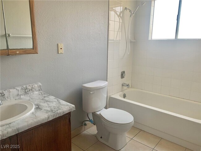 Building Photo - 2752 Eldora Cir