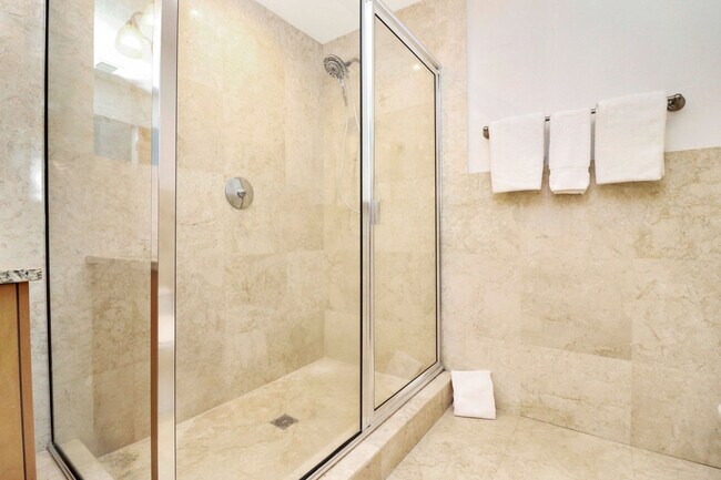 Building Photo - 7939 East Dr