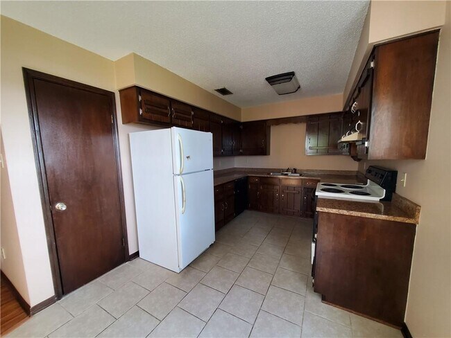 Building Photo - 12256 Boulet Dr