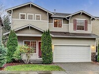 Building Photo - Available Now – 4 bed 2.5 bath Sq Ft Woodr...
