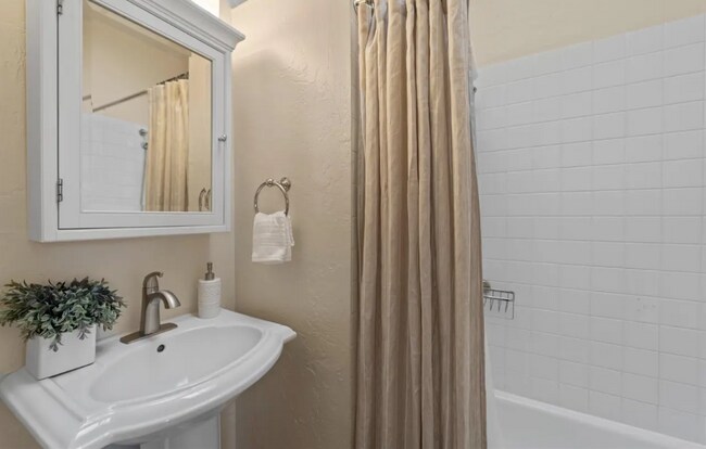 Building Photo - 1715 Sonoma Blvd