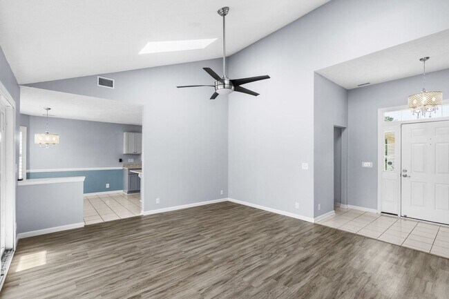 Building Photo - Golf Course Living Just Minutes from North Myrtle Beach – Long-Term Rental in Aberdeen