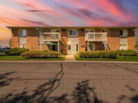 Building Photo - 125 E Van Riper Rd