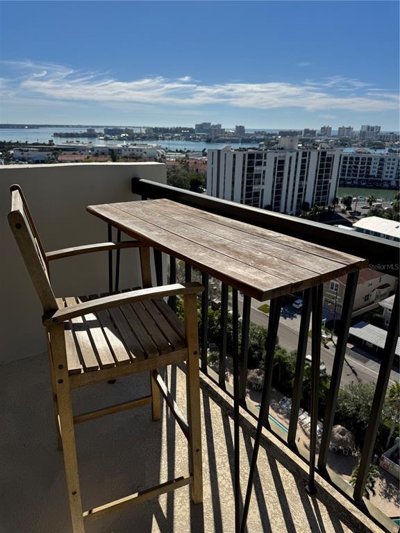 Building Photo - 400 Island Way