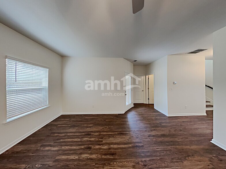 Building Photo - 46 Camp dr