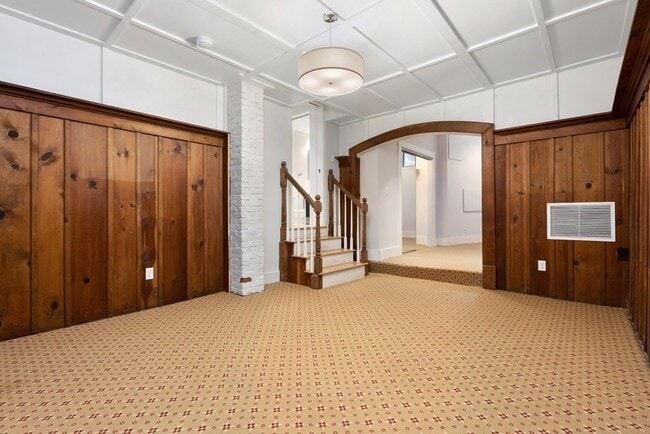 Building Photo - 58 Thomas Park