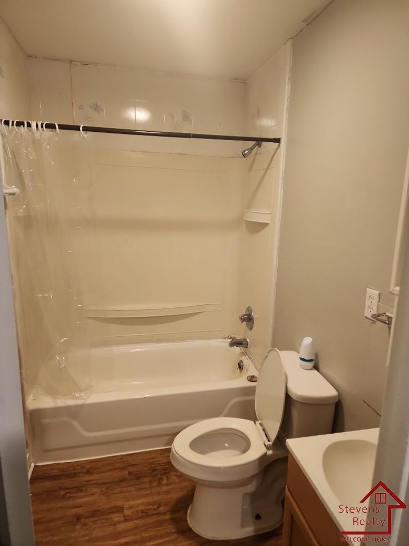 Building Photo - 1267 Phillips Dr