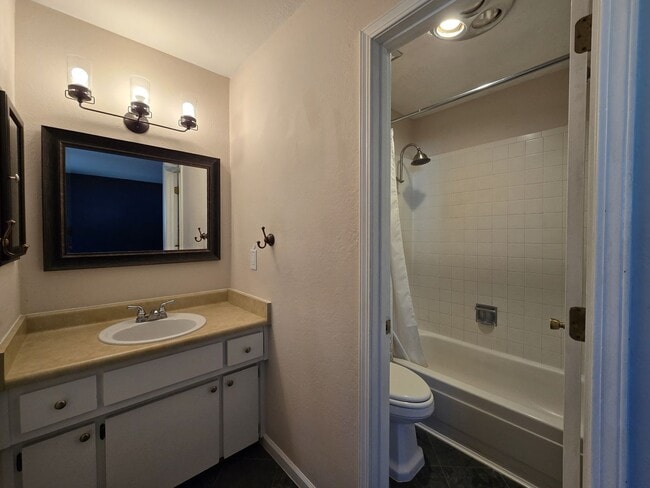 Building Photo - 506 Ridgecrest Ave