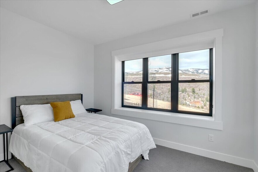 Building Photo - 1237 Sculpin Loop