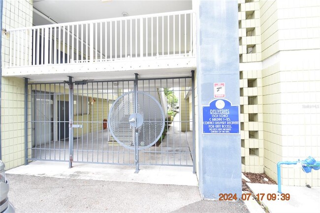 Building Photo - 1301 S Howard Ave