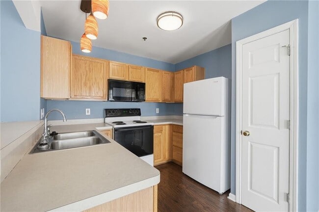 Building Photo - 247 Cottonwood Creek Cir