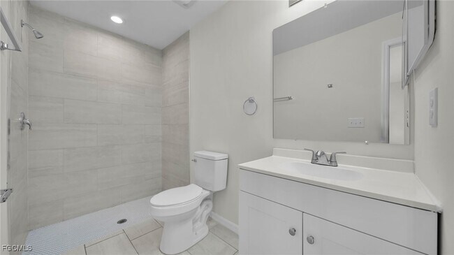 Building Photo - 1411-1413 Academy Blvd