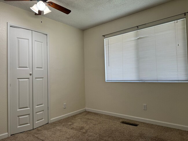 Building Photo - Home on 1 acre lot with above ground pool
