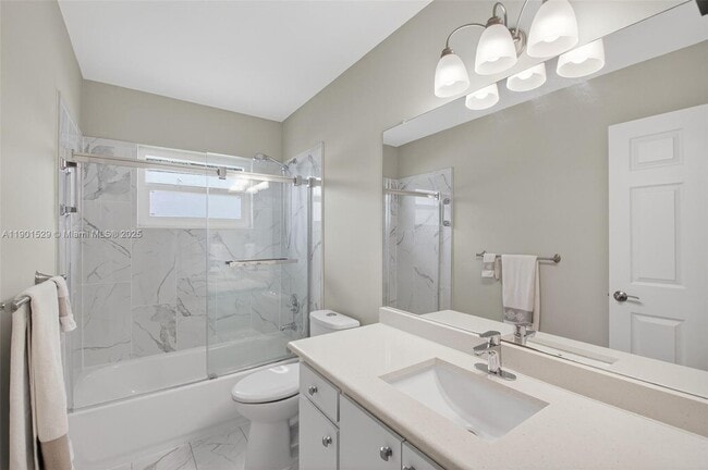 Building Photo - 3810 Rowena Cir