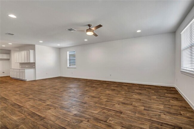 Building Photo - 14307 Macquarie Dr