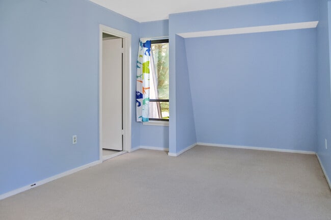 Building Photo - 106 Mallard Dr