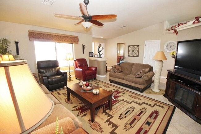 Building Photo - Furnished 3 Bedroom - 2 Bath Pool Home