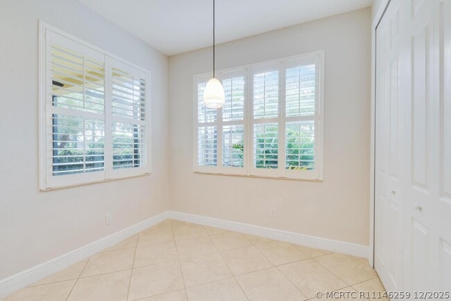 Building Photo - 4644 Cadiz Cir