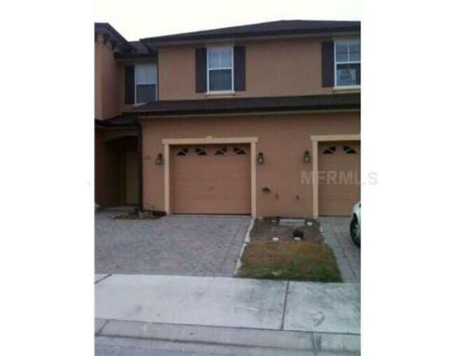 Primary Photo - Beautiful 3 Bed / 2.5 Bath Townhome with P...