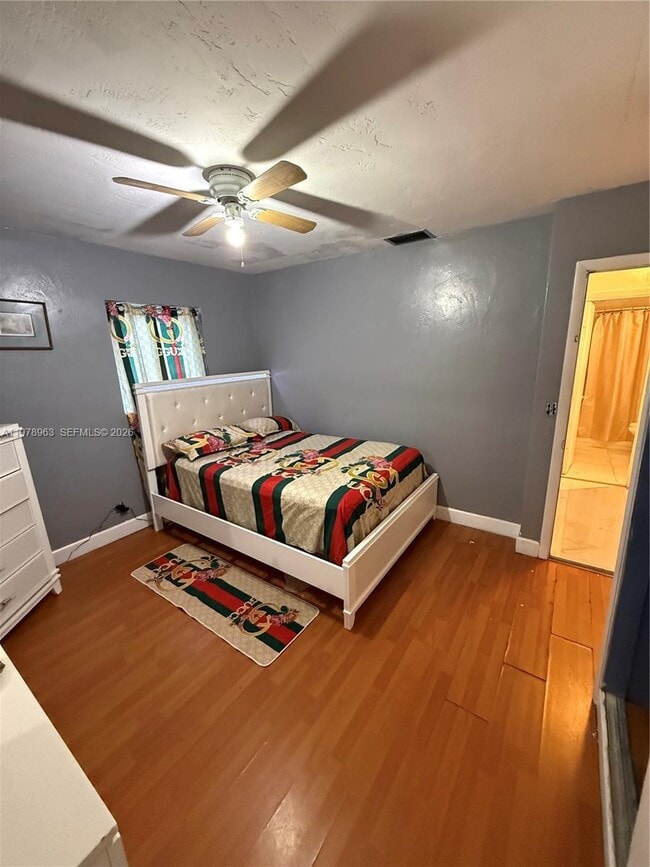 Building Photo - 710 N 66 Terrace