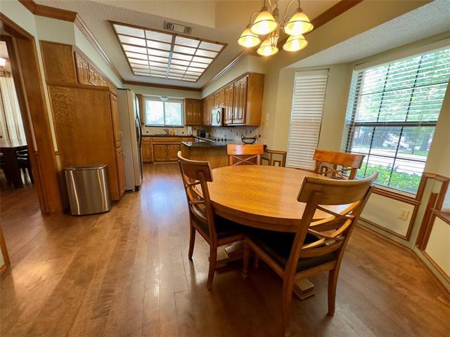 Building Photo - 2128 Aspenwood Dr N