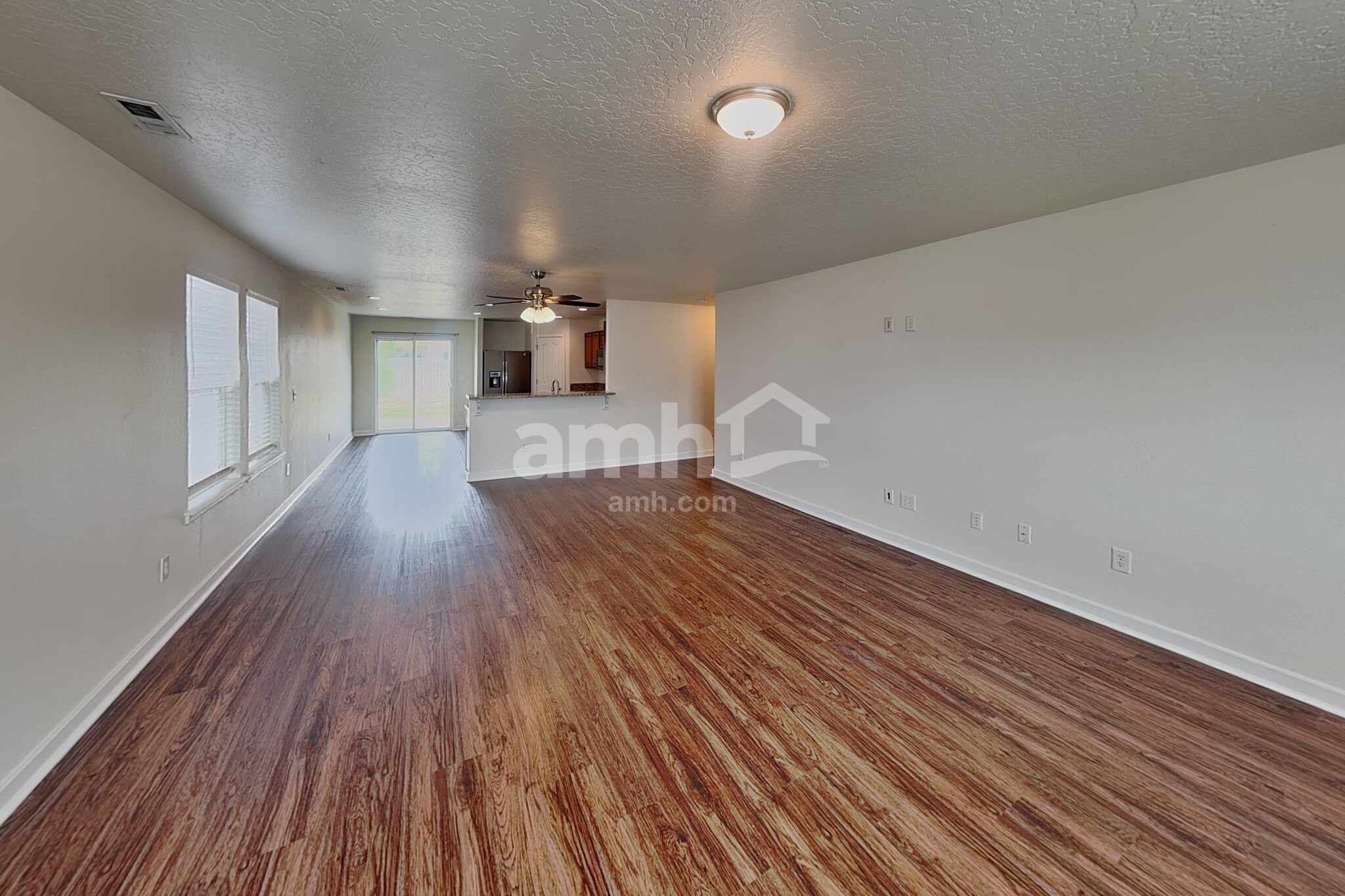 Building Photo - 40 N Amanda Dr