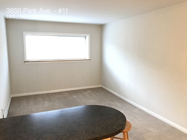 Building Photo - 3850 Park Ave