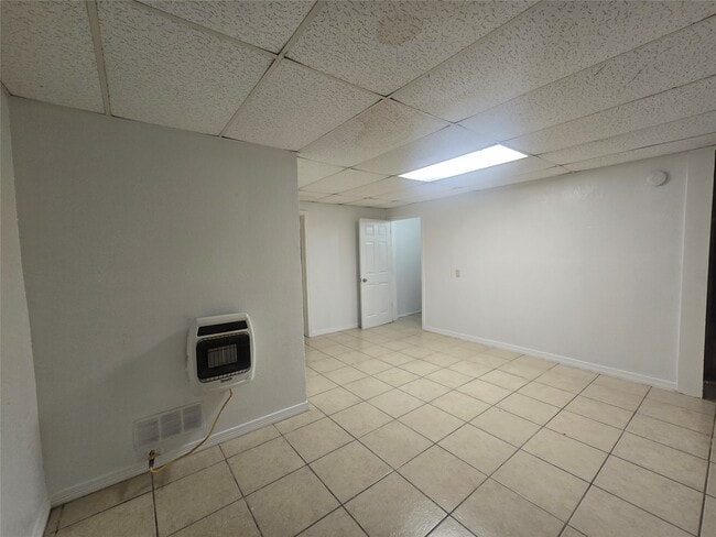 Building Photo - 1404 38th St