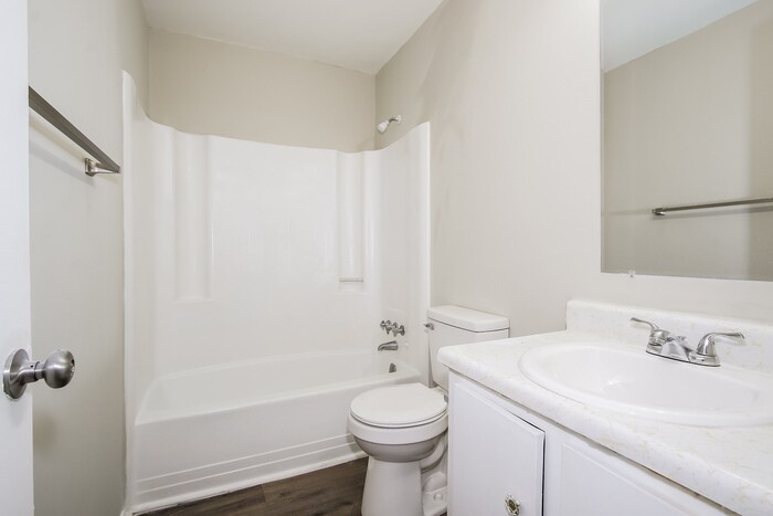 Building Photo - 3709 Beacon Hill Dr
