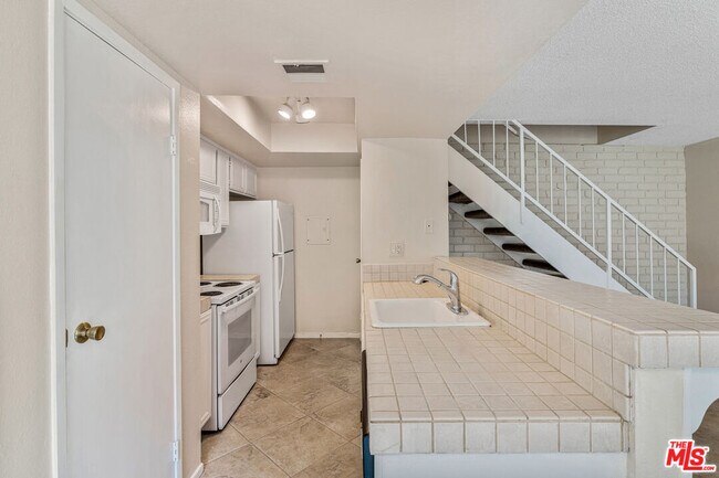 Building Photo - 72669 Eagle Rd