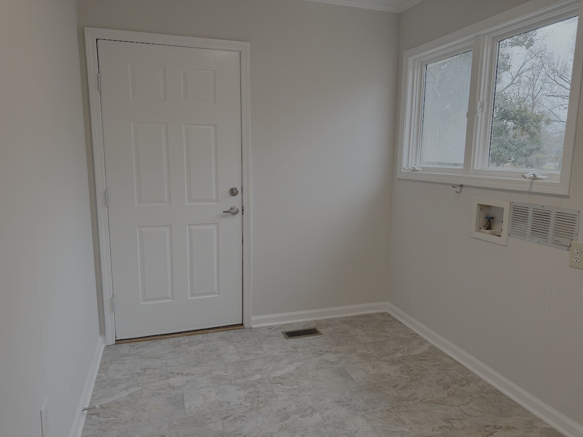 Building Photo - 610 S Broad St