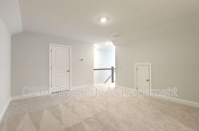 Building Photo - 166 Whaler Ave