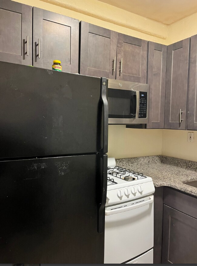 Building Photo - Great 2 Bed in Allston for September 1, 2026