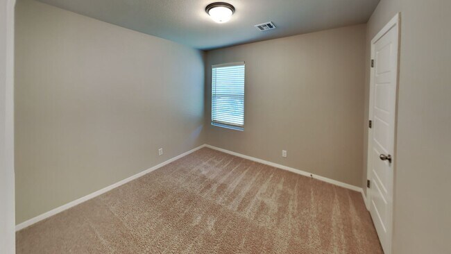 Building Photo - Great 3 bed/2 bath house in Bixby schools!...