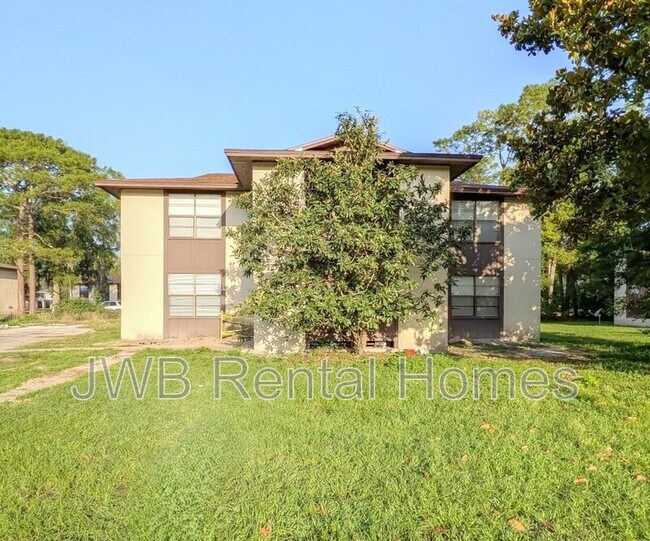 Primary Photo - 476 Bentwood Ln