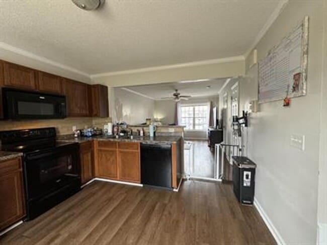 Building Photo - 154 Cornerstone Pl