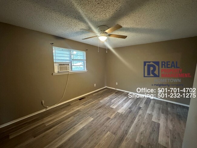 Building Photo - 110 Robinwood St