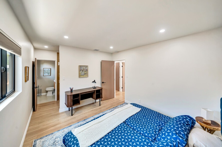 Building Photo - 4244 Brunswick Ave