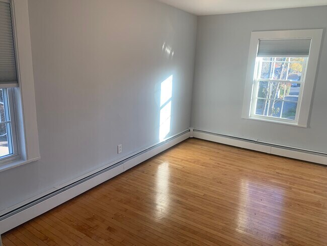 Second bedroom - 12 Maple Cir