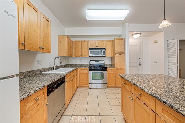 Building Photo - 100 S Alameda St