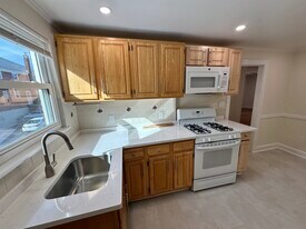 Building Photo - 170 Summit Ave