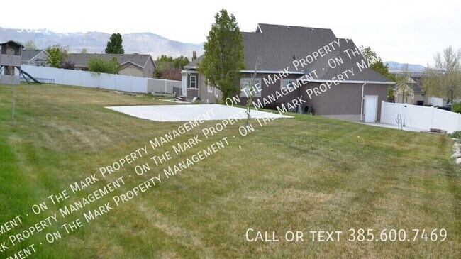 Building Photo - 5027 Great Basin Cir