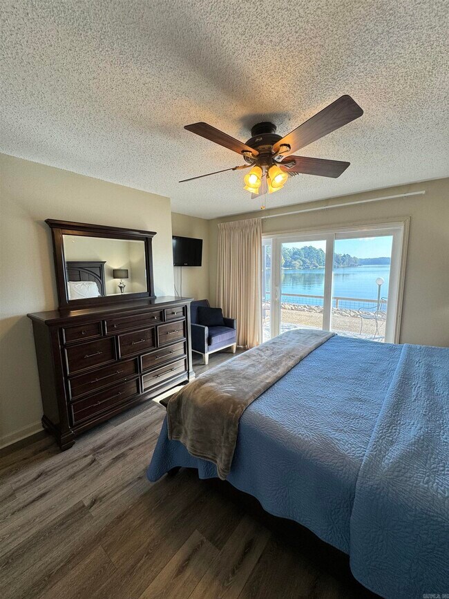 Building Photo - 5371 Central Ave